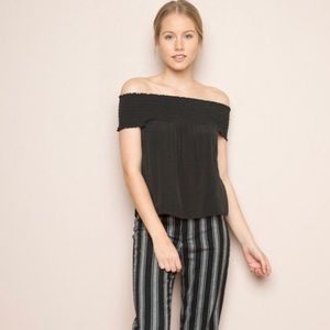 Brandy Melville Seymour Top⚡️ RARE
